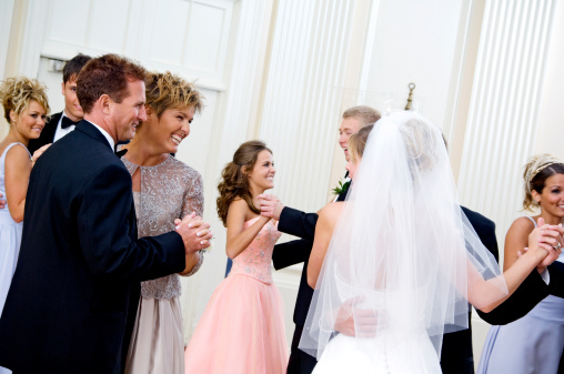 Tossing The Bouquet Toss - Roberts Centre Wedding